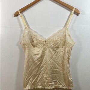 Vassarette Cream Lace Chemise